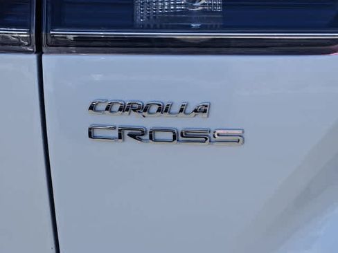 Certified 2022 Toyota Corolla Cross XLE w/ Convenience Package AWD/4WD image 10