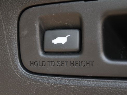Used 2023 Honda CR-V Sport Touring image 8