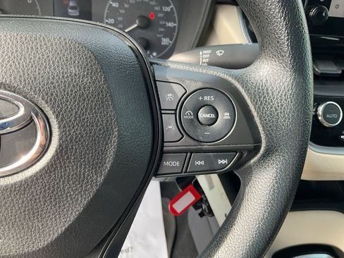 Used 2023 Toyota Corolla LE image 8