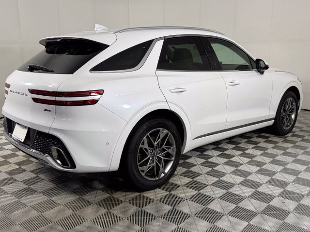 Used 2022 Genesis GV70 2.5T w/ Advanced Package AWD/4WD image 8
