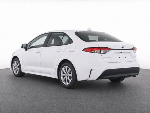 Used 2024 Toyota Corolla LE FWD image 3