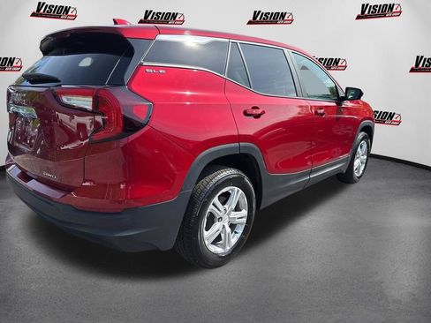 Used 2024 GMC Terrain SLE AWD/4WD image 5