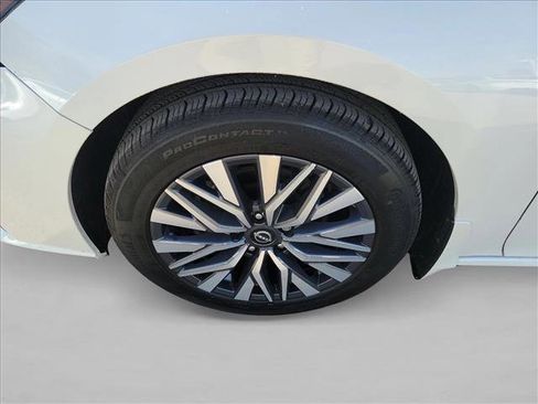 Used 2023 Nissan Altima 2.5 SV image 9