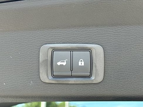Used 2025 Mitsubishi Outlander SE FWD image 19