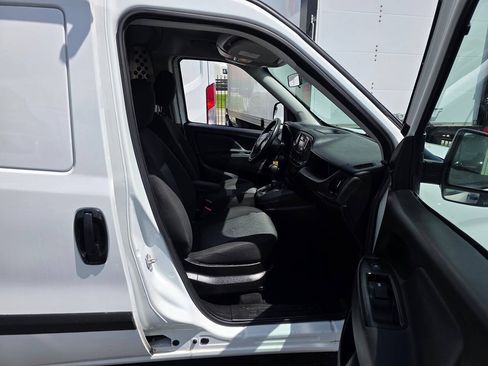 Used 2022 RAM ProMaster City Tradesman FWD image 17