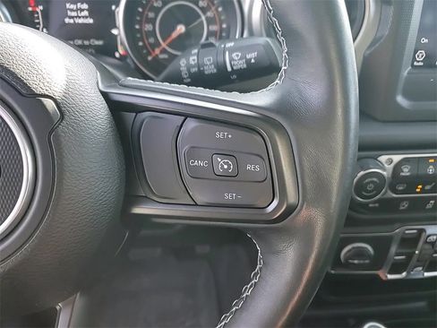 Used 2021 Jeep Wrangler Unlimited Freedom Edition image 15