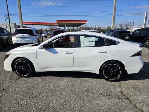 New 2026 Nissan Sentra SR image 2