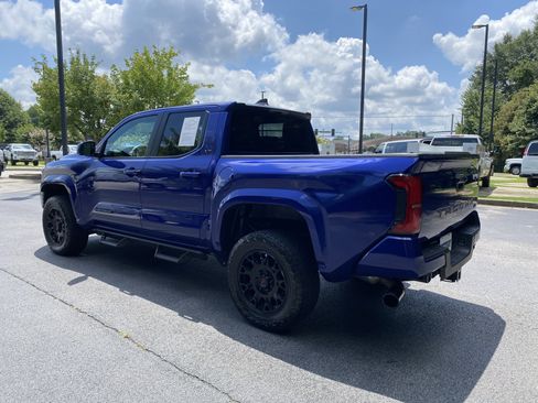 Used 2025 Toyota Tacoma SR5 RWD image 7