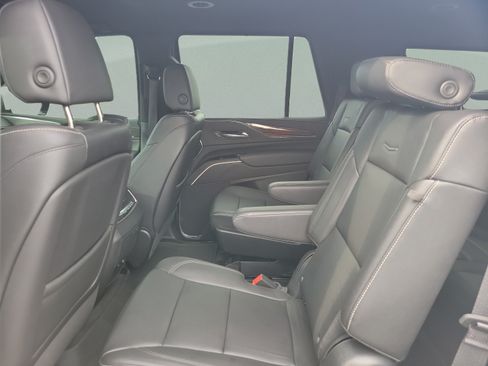 Used 2024 Cadillac Escalade Luxury w/ LPO, Floor Liner Package AWD/4WD image 9
