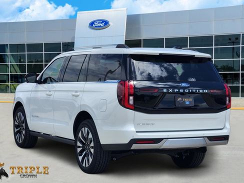 New 2026 Ford Expedition Platinum w/ Driver's Package AWD/4WD image 4