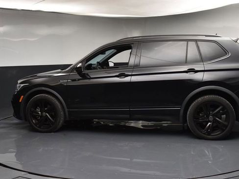 Used 2023 Volkswagen Tiguan SE R-Line image 5