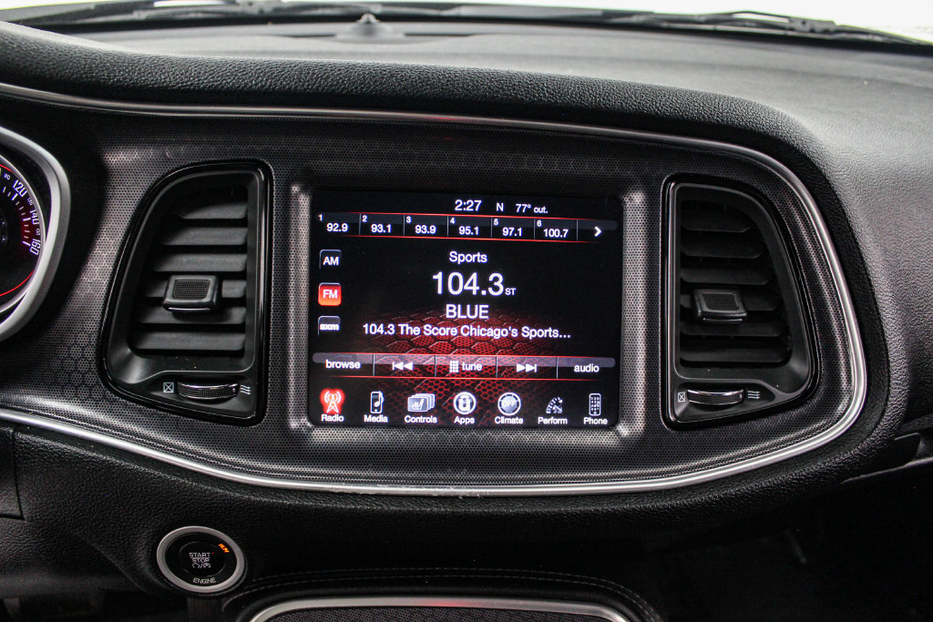Used 2016 Dodge Challenger R/T RWD image 18