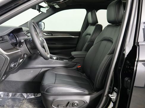 New 2026 Jeep Grand Cherokee Limited image 15