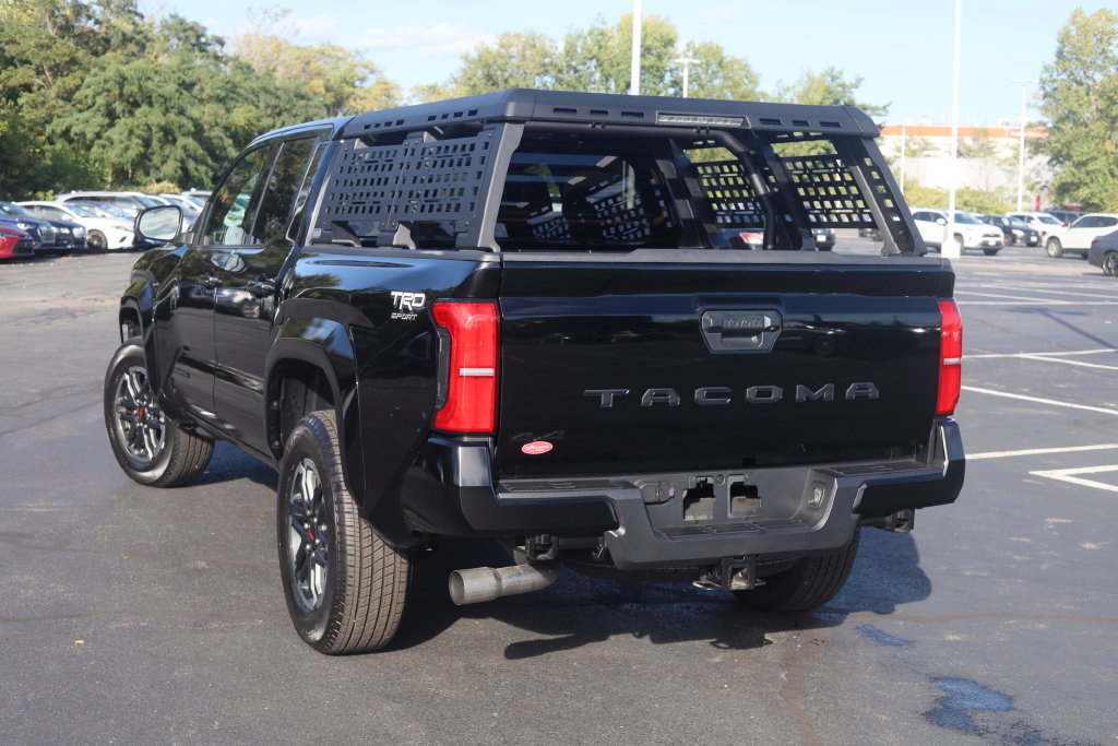 Used 2025 Toyota Tacoma TRD Sport AWD/4WD image 26