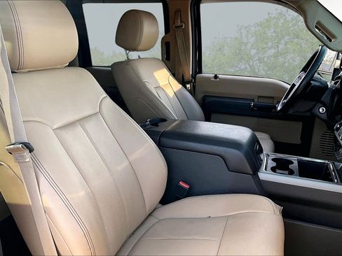 Used 2016 Ford F350 Lariat w/ Lariat Ultimate Package image 7