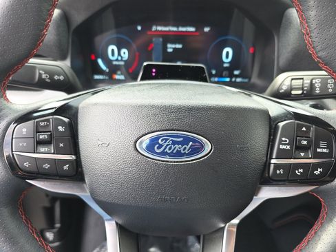 Used 2025 Ford Explorer ST-Line AWD/4WD image 24