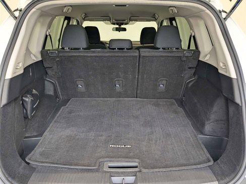 Used 2023 Nissan Rogue S AWD/4WD image 8