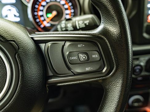 Used 2022 Jeep Wrangler Sport AWD/4WD image 26