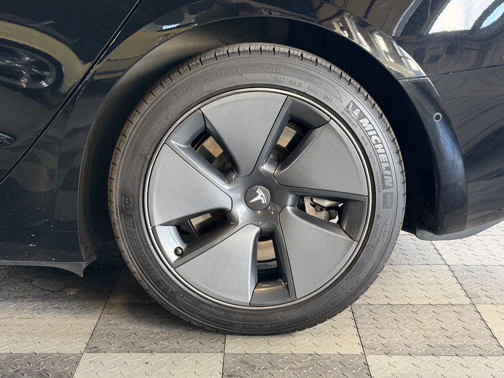 Used 2021 Tesla Model 3 Long Range AWD/4WD image 22