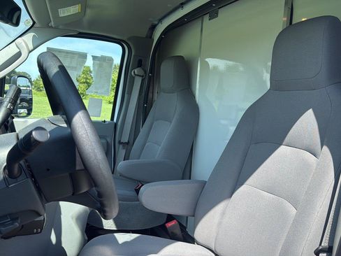 New 2027 Ford E-350 and Econoline 350 Super Duty w/ Power Equipment Group RWD image 12