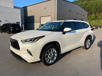 Used 2021 Toyota Highlander Limited