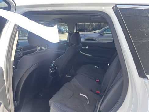 Used 2020 Hyundai Santa Fe SE image 4