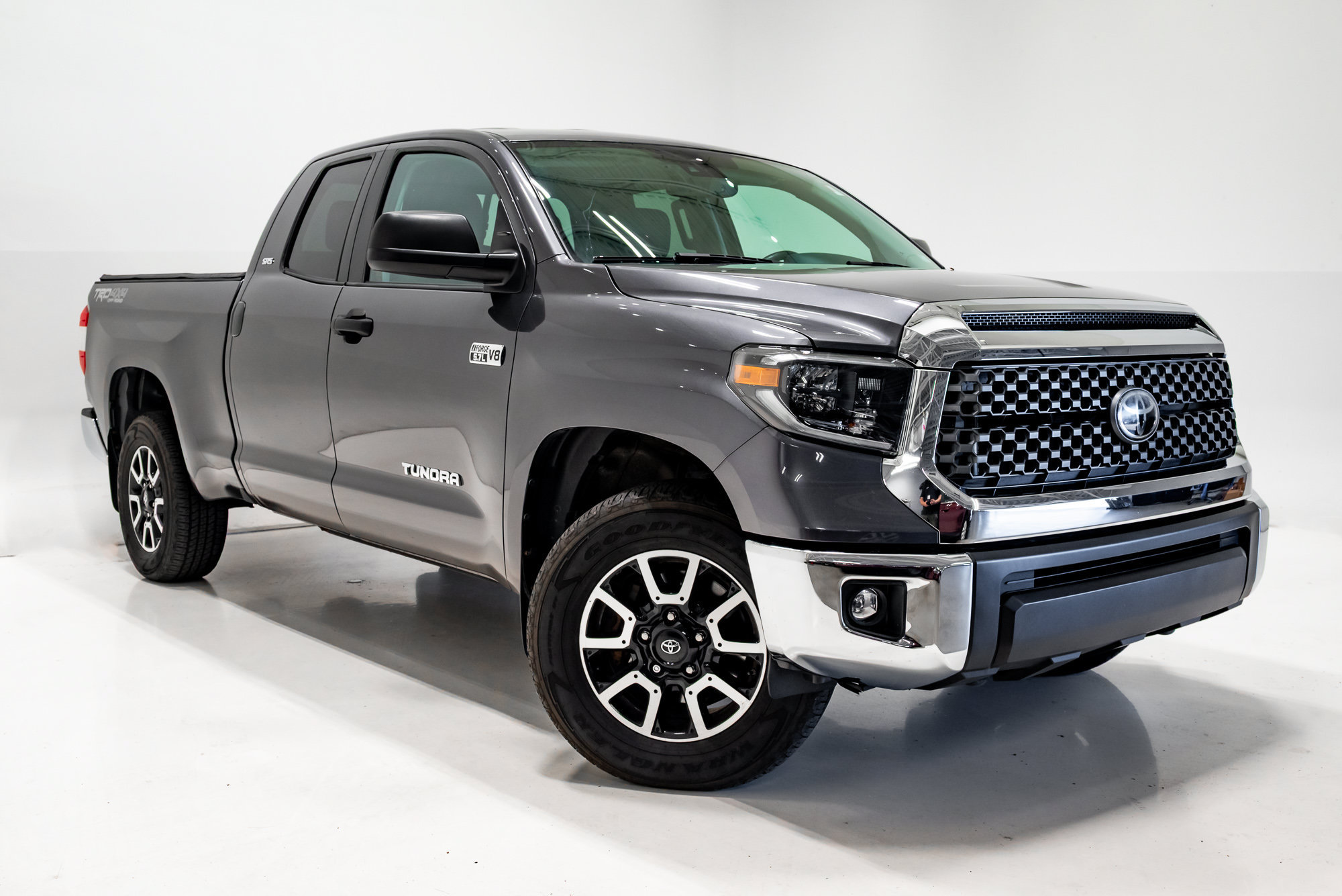 Used 2020 Toyota Tundra SR5 w/ TRD Off-Road Package AWD/4WD image 6