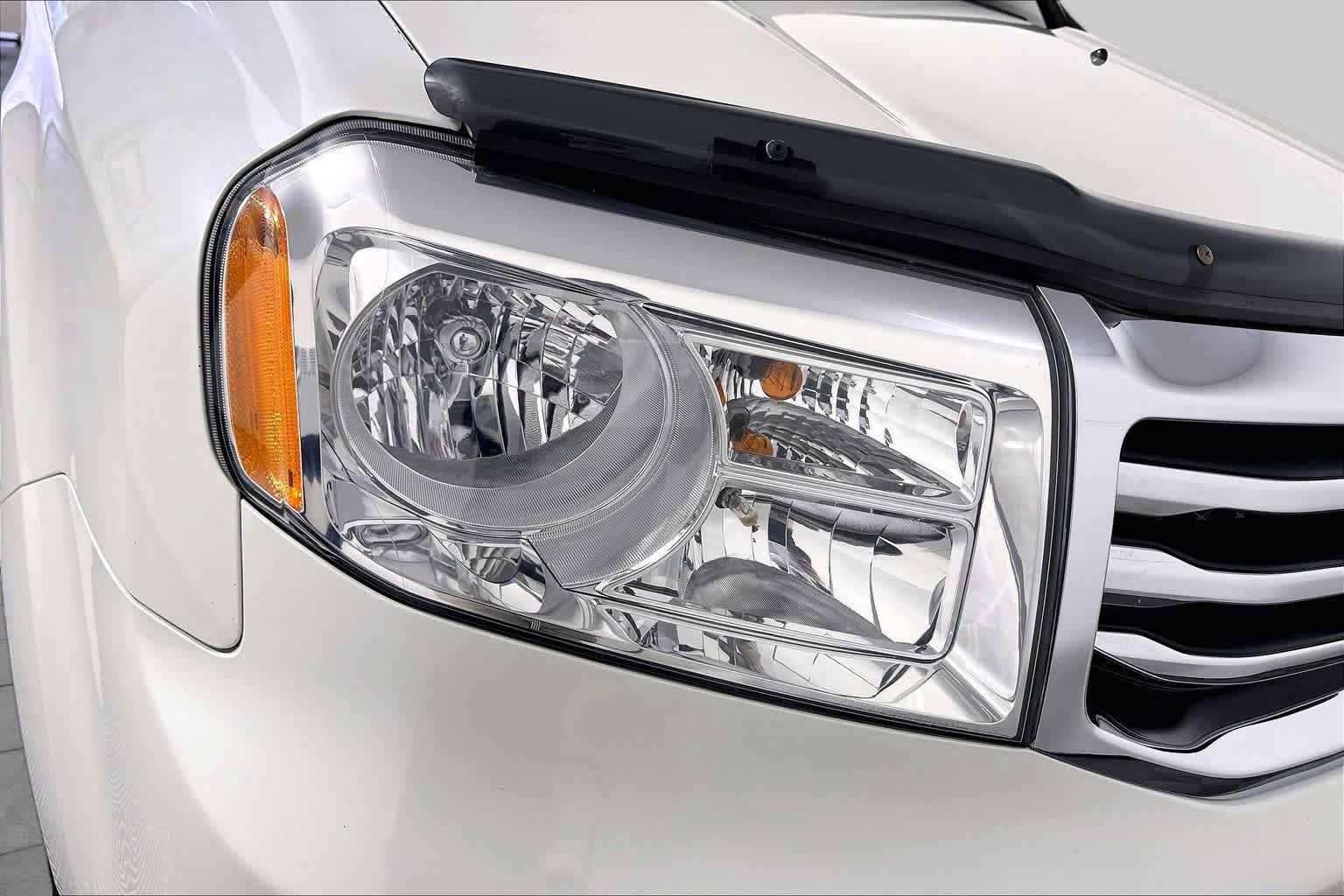 Used 2015 Honda Pilot Touring image 24
