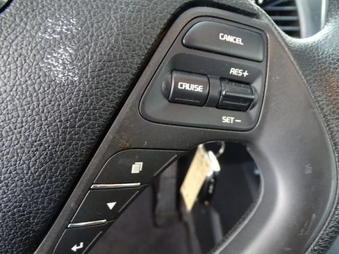 Used 2018 Kia Forte LX w/ LX Popular Package FWD image 7