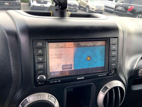 Used 2013 Jeep Wrangler Sport AWD/4WD image 21