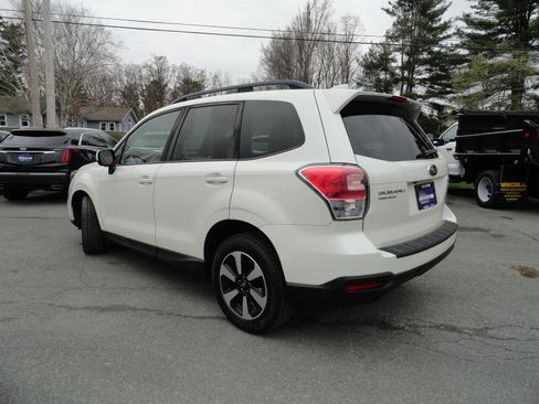 Used 2017 Subaru Forester 2.5i Premium w/ All-Weather Package AWD/4WD image 7