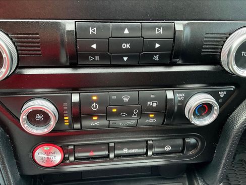 Used 2022 Ford Mustang Coupe RWD image 15