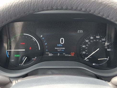 Certified 2025 Toyota Sienna XLE FWD image 14