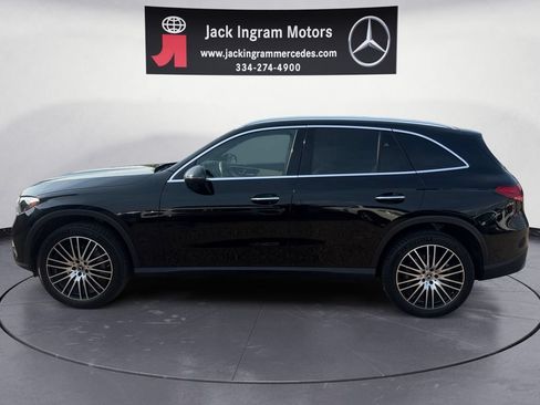 Used 2024 Mercedes-Benz GLC 300 image 2