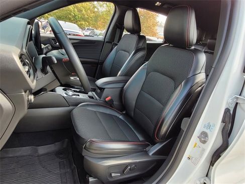 Used 2024 Ford Escape ST-Line w/ Tech Pack #1 image 8