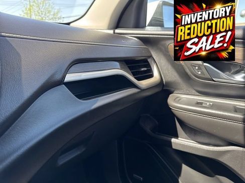 Used 2023 GMC Terrain Denali w/ Denali Premium Package AWD/4WD image 18