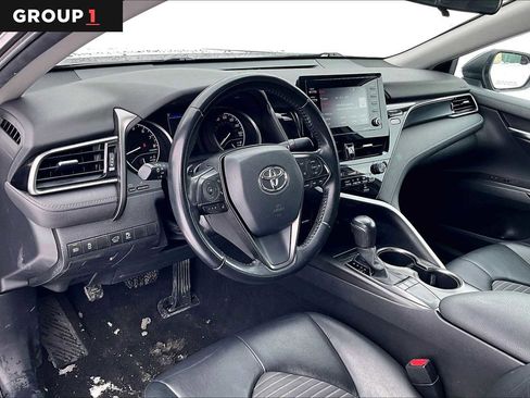 Used 2022 Toyota Camry SE image 18