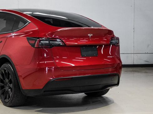 Used 2022 Tesla Model Y Long Range AWD/4WD image 15