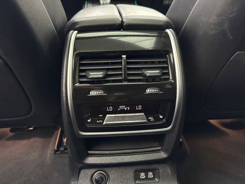 Used 2020 BMW X7 xDrive40i w/ Executive Package AWD/4WD image 39