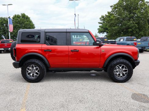 Used 2024 Ford Bronco Badlands AWD/4WD image 6