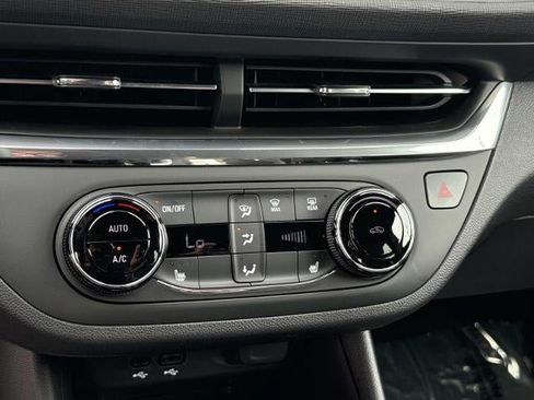 Used 2026 Buick Envista Preferred w/ Convenience I Package FWD image 18