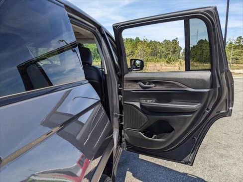 Certified 2024 Jeep Grand Cherokee Limited w/ Black Appearance Package image 58