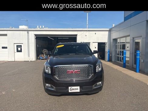 Used 2017 GMC Yukon Denali w/ Open Road Package AWD/4WD image 3