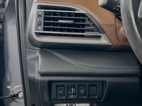 Used 2021 Subaru Outback Touring w/ Popular Package #2 image 11