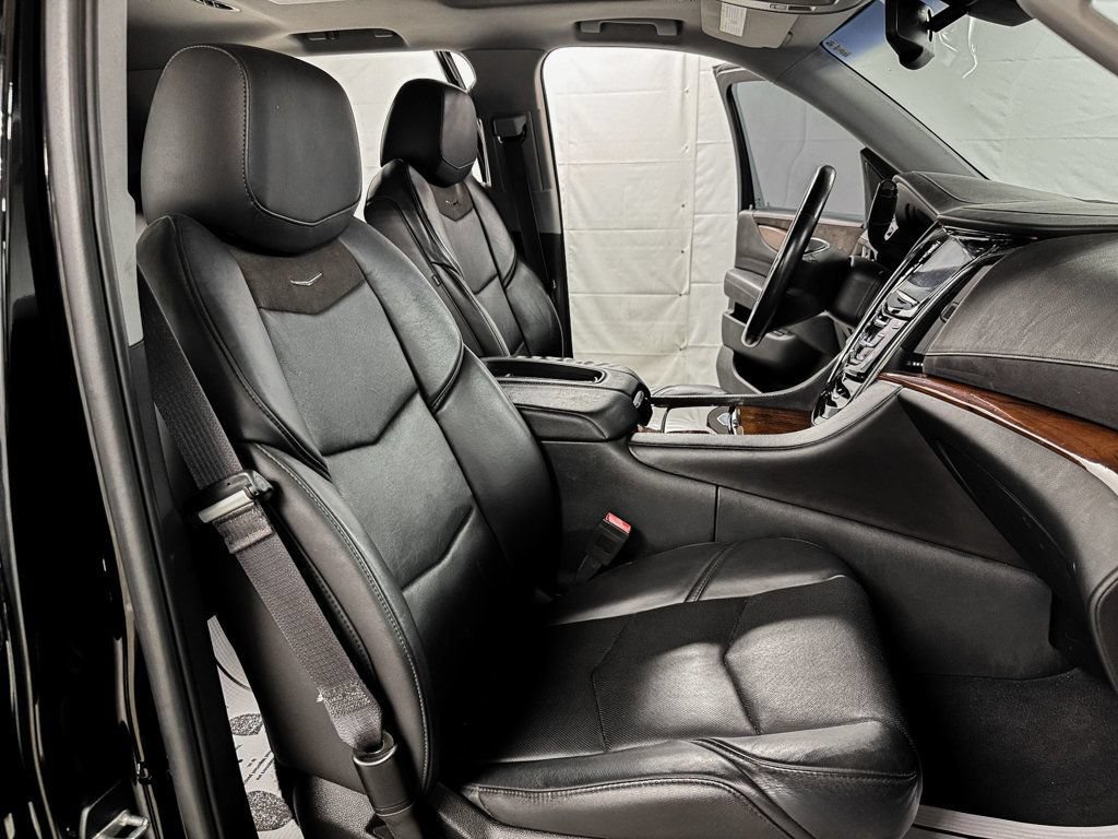 Used 2015 Cadillac Escalade Premium AWD/4WD image 11