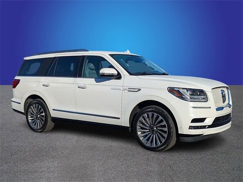 Used 2021 Lincoln Navigator Reserve image 7