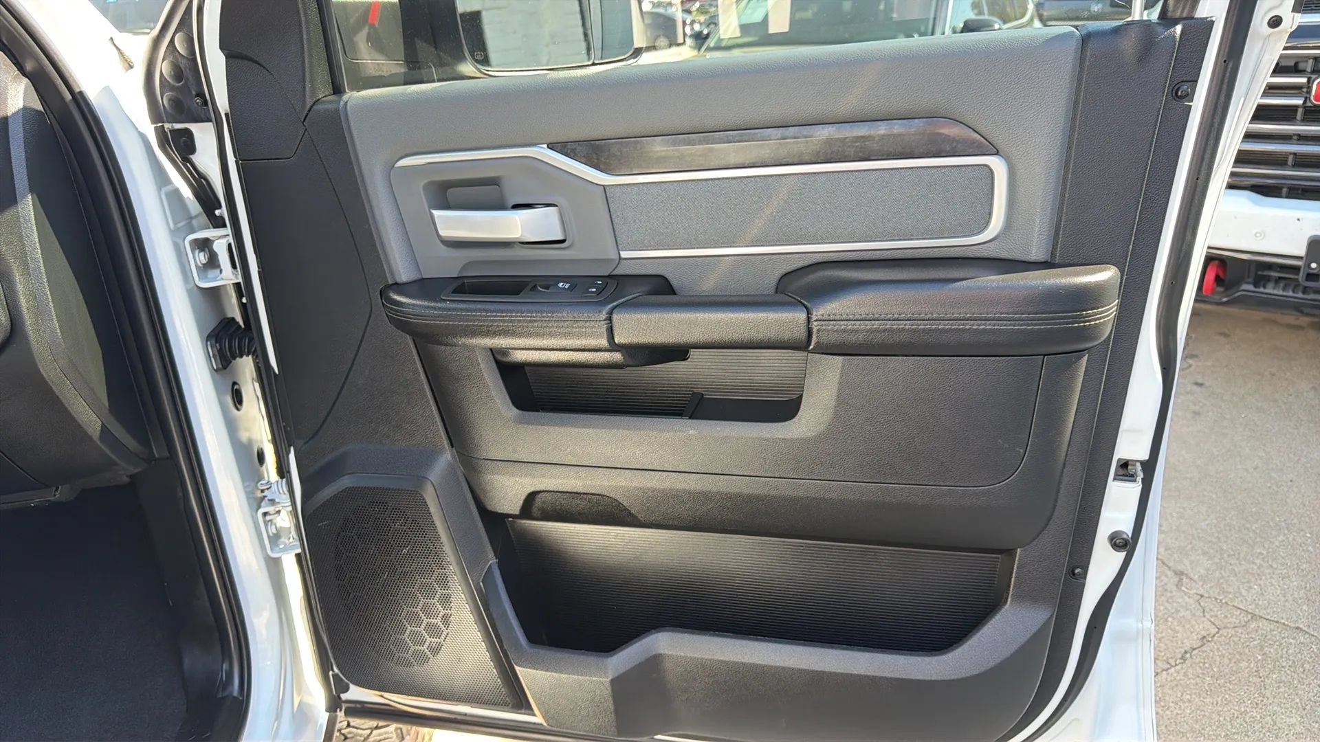 Used 2022 RAM 2500 Lone Star w/ Protection Group AWD/4WD image 15