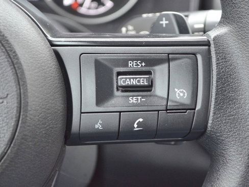 Used 2024 Nissan Rogue S image 21