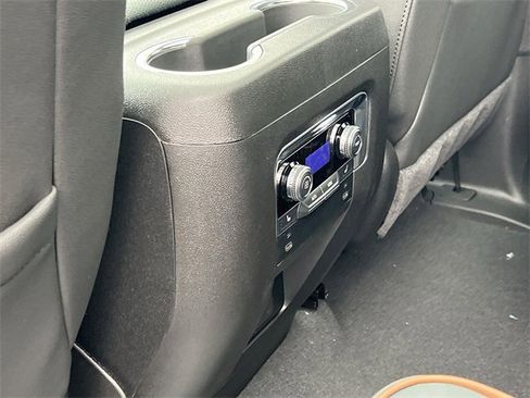 New 2026 GMC Yukon XL AT4 w/ AT4 Premium Package image 30