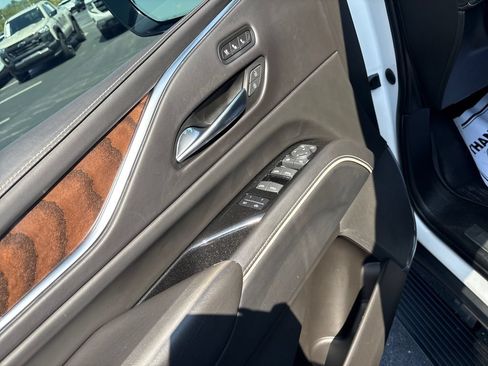 Used 2022 Cadillac Escalade Sport Platinum AWD/4WD image 11